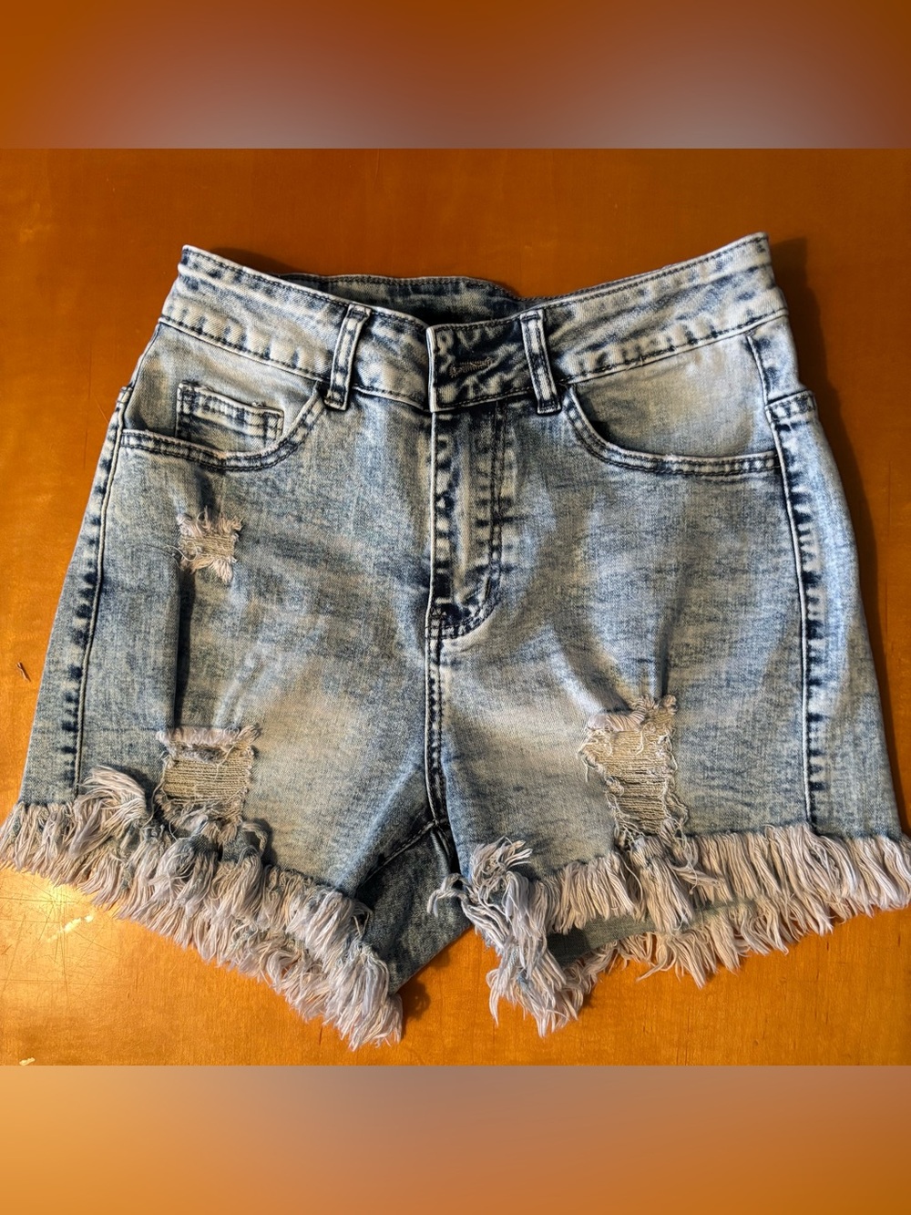 Frayed Hem Distressed Denim Shorts - Light Blue